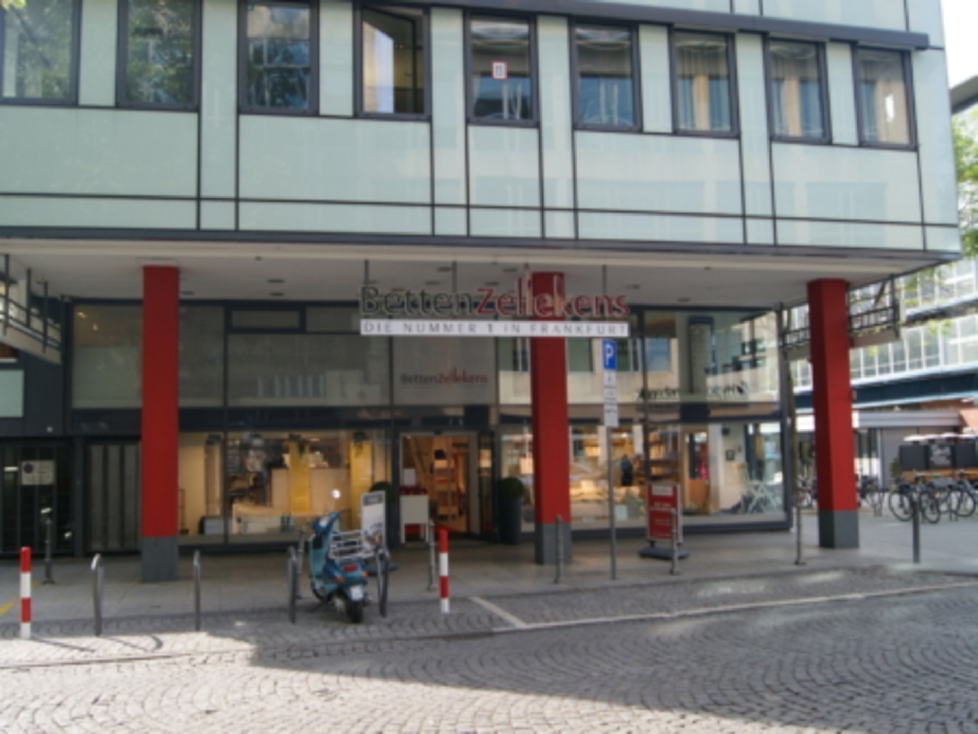 zellekens-filiale-cityhaus-frankfurt-450x338.jpg